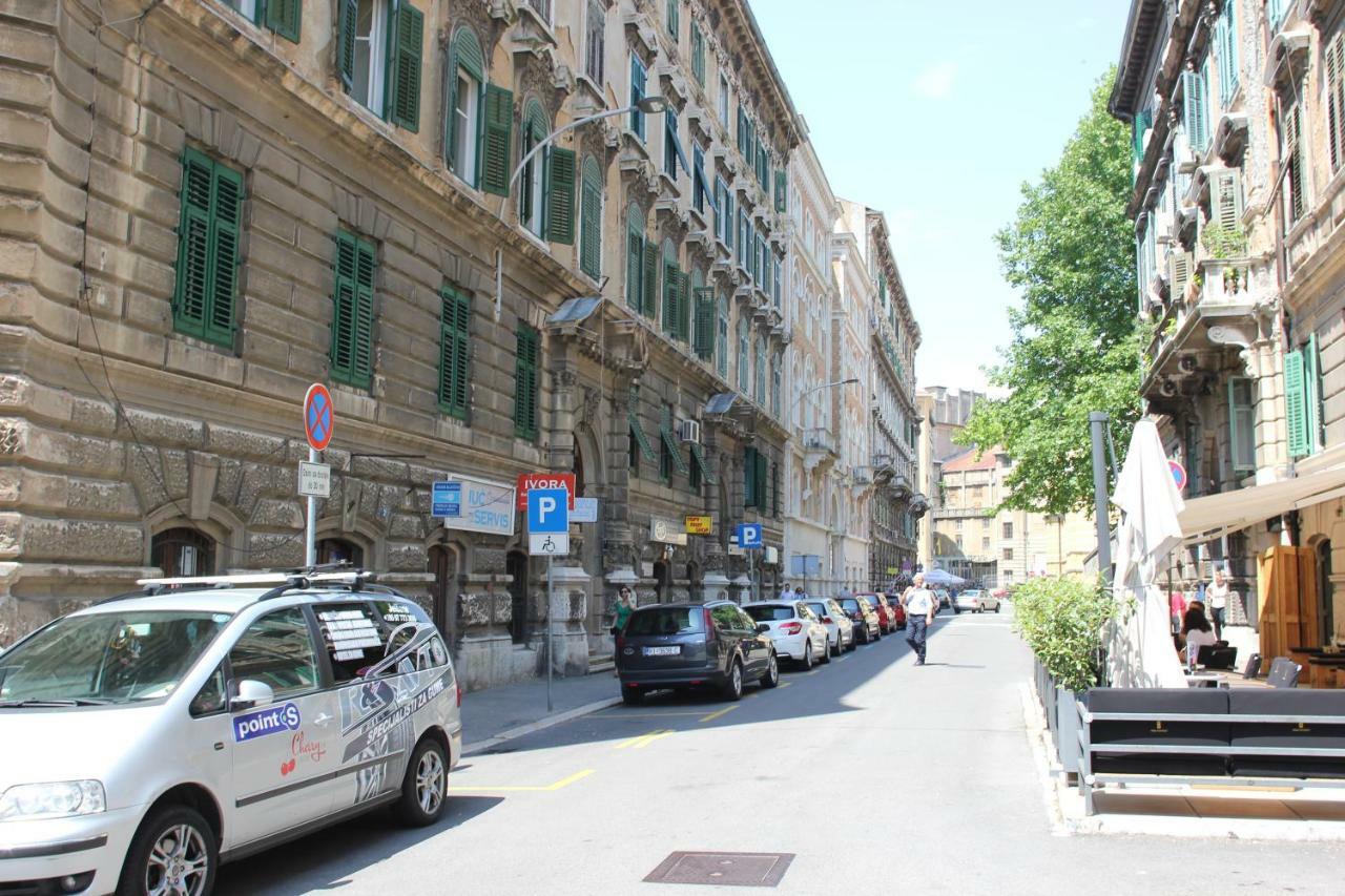 Cozy Apartment In Center Of Rijeka Extérieur photo