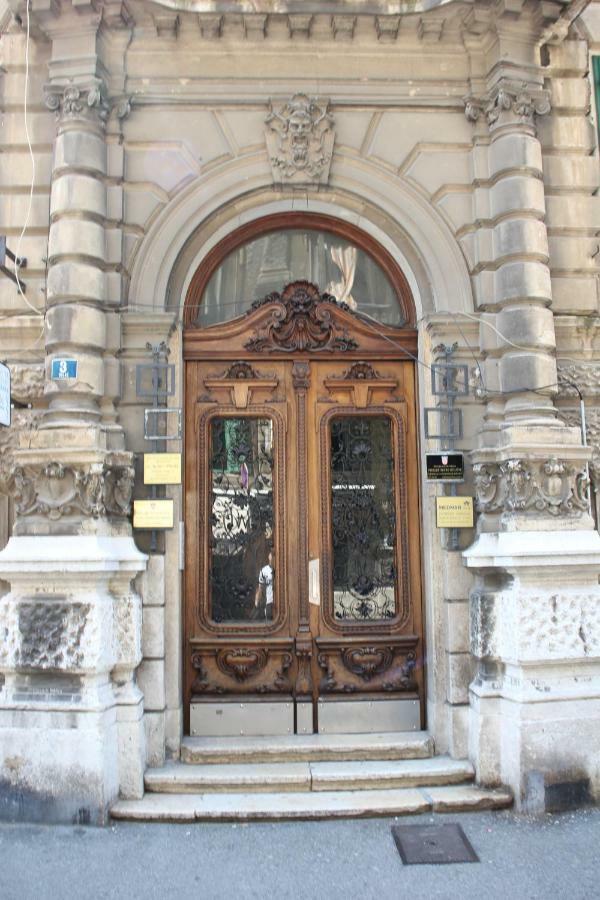 Cozy Apartment In Center Of Rijeka Extérieur photo